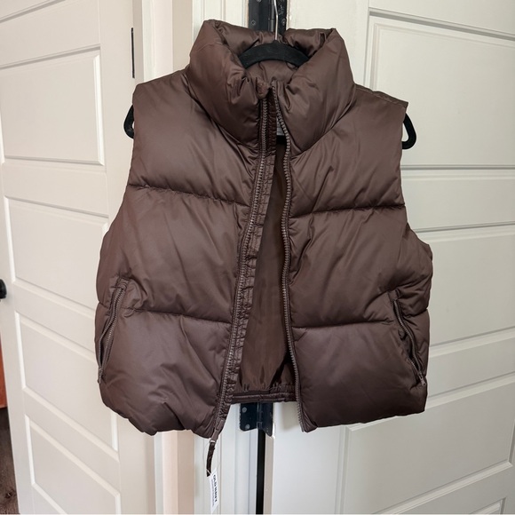 Old Navy Jackets & Blazers - Old Navy Quilted Puffer Vest in French Roast